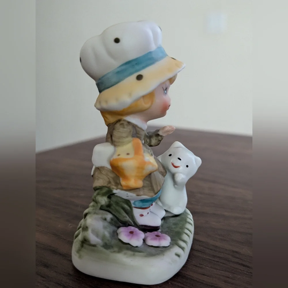 Vintage Homco 1430-V Girl With Cat Figurine
